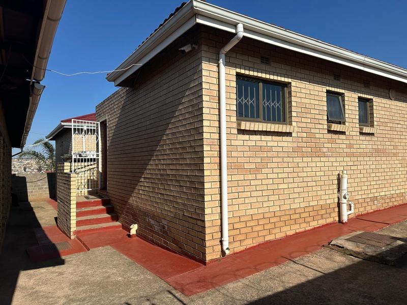 Commercial Property for Sale in Southernwood Eastern Cape
